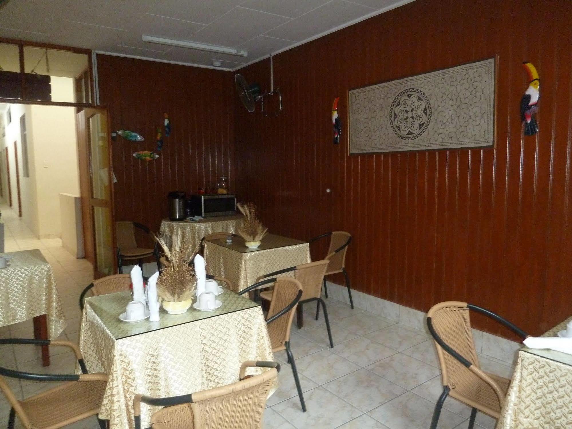 Hostal Huayruro Iquitos Eksteriør billede